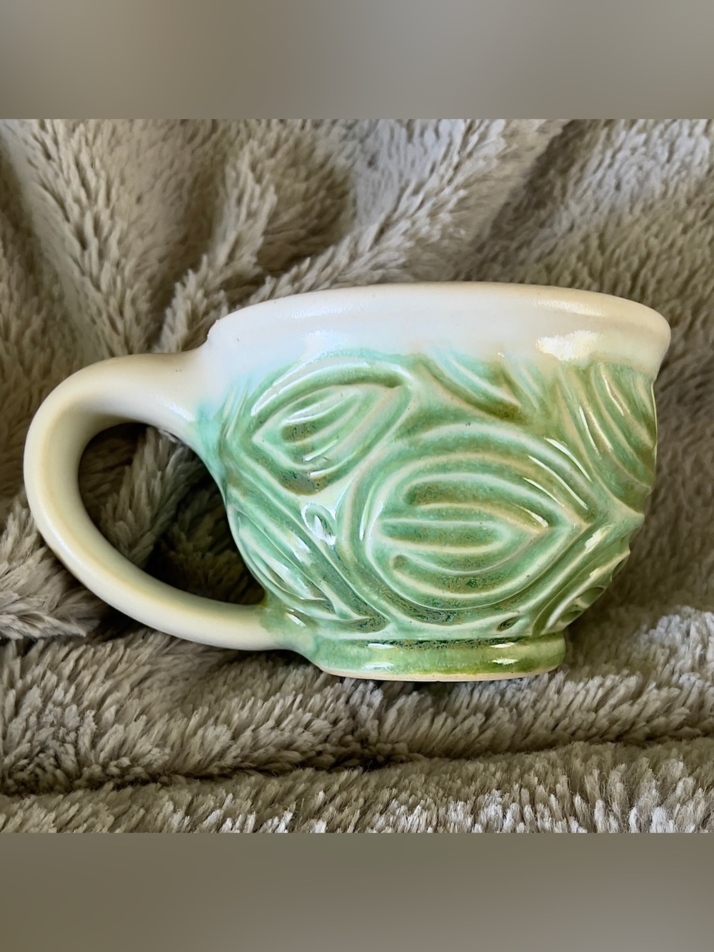VTG Hand-Carved Studio Pottery Celadon White Glaze Relieved Mug, Pristine Signed